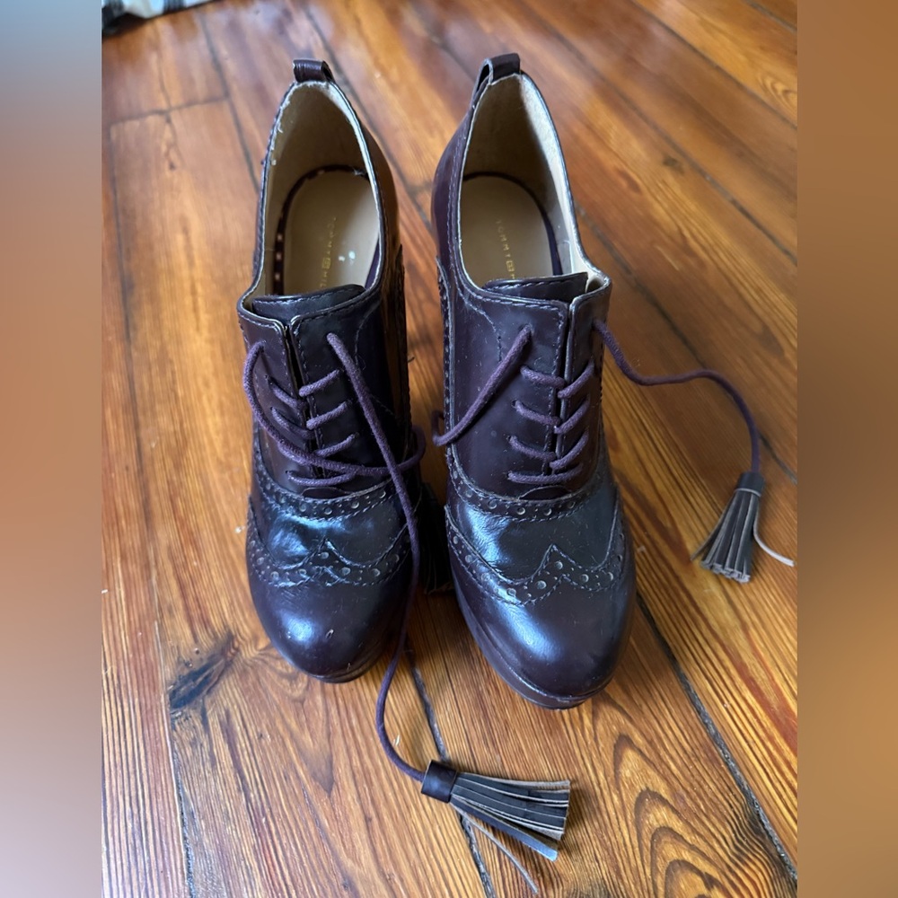 Tommy Hillfiger Merlot Tassle Lace Up Booties